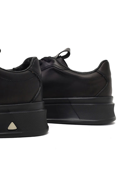 Erkek Siyah Bağcıklı Kalın Tabanlı Deri Sneaker