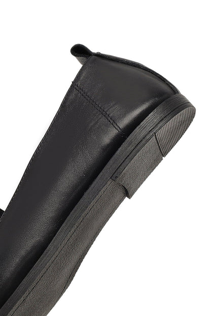 Kadın Siyah Tokalı Deri Loafer