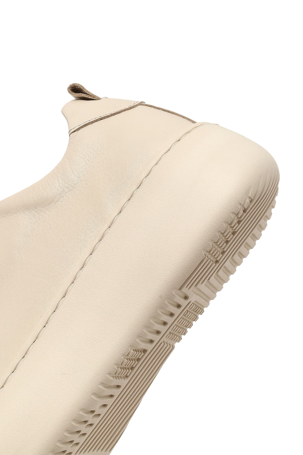 Kadın Bej Bağcıklı Kalın Tabanlı Deri Sneaker
