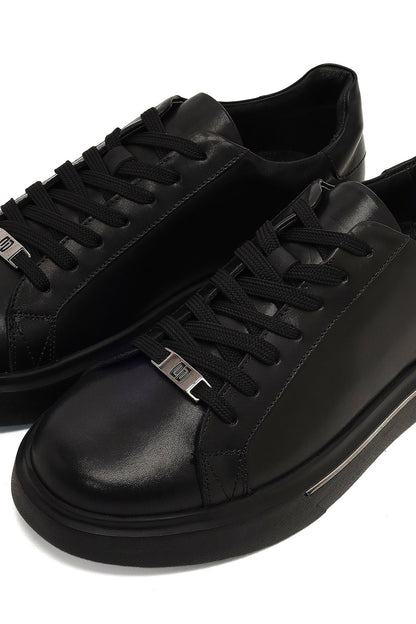 Erkek Siyah Bağcıklı Kalın Tabanlı Deri Sneaker