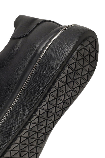 Erkek Siyah Bağcıklı Kalın Tabanlı Deri Sneaker
