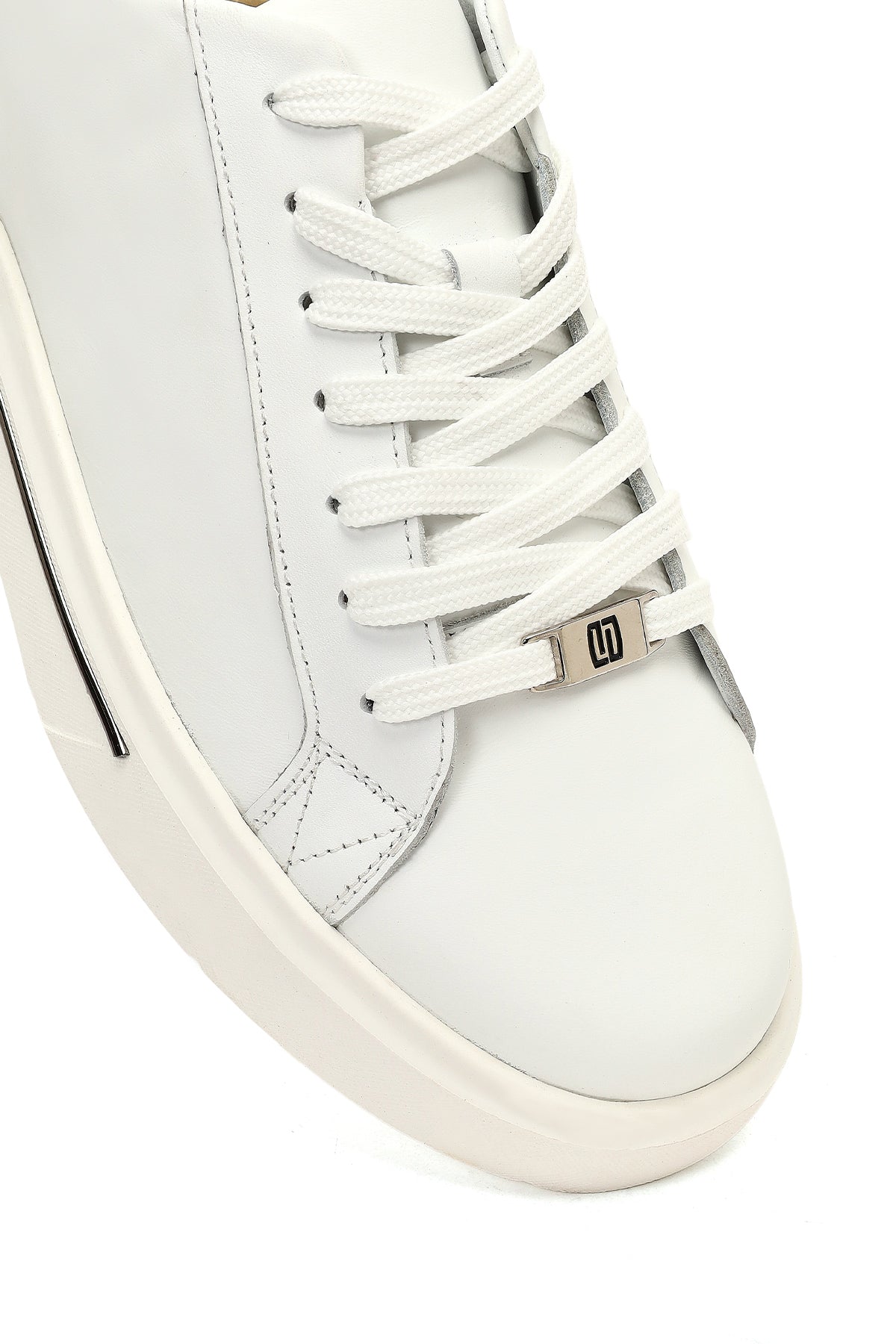 Erkek Beyaz Bağcıklı Kalın Tabanlı Deri Sneaker