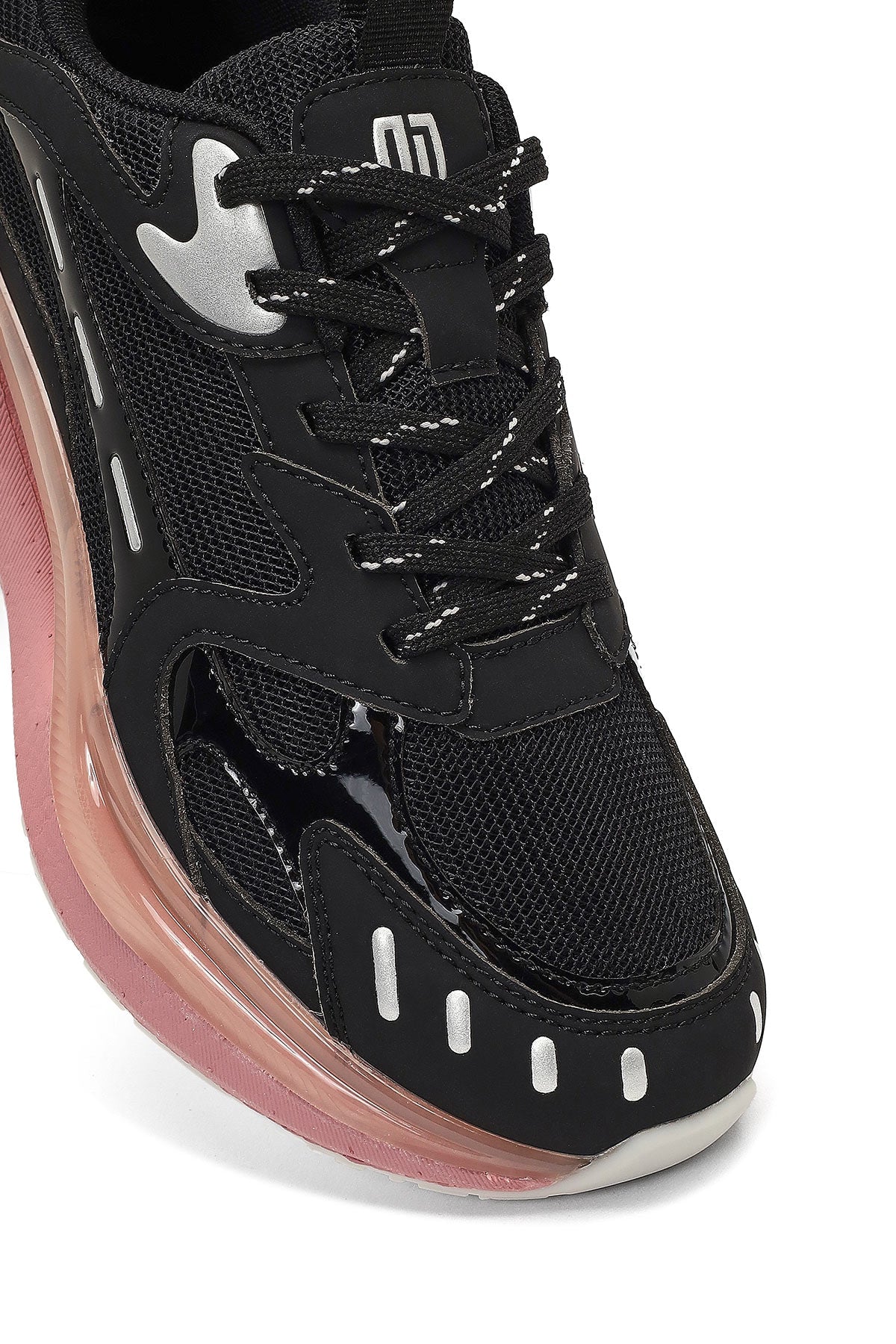 Derimod Studio Kadın Siyah Bağcıklı Kalın Tabanlı Sneaker