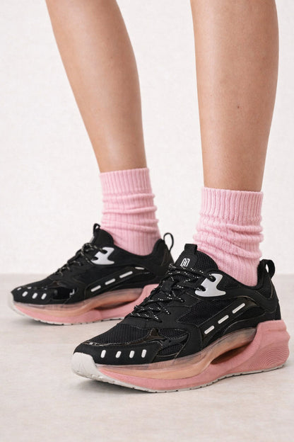 Derimod Studio Kadın Siyah Bağcıklı Kalın Tabanlı Sneaker