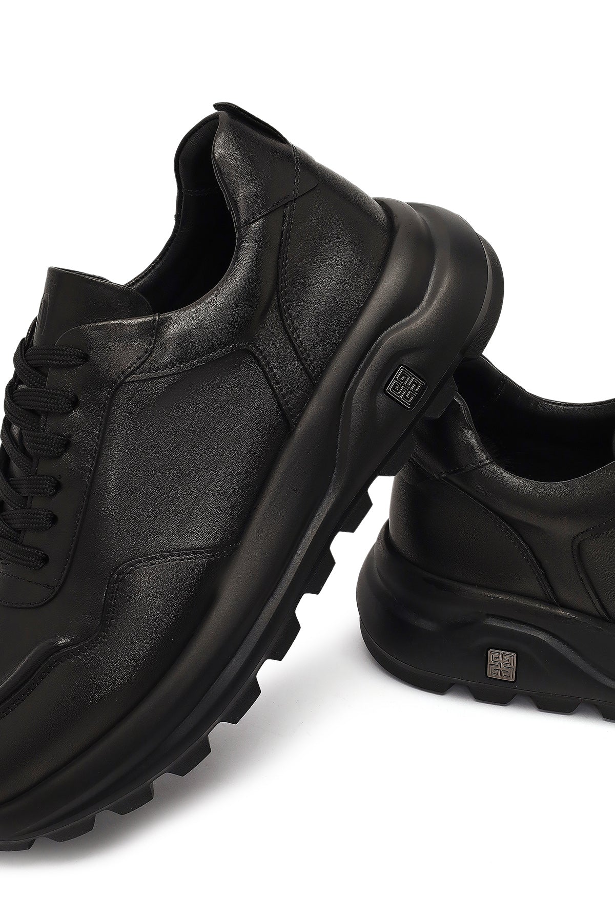 Erkek Siyah Bağcıklı Kalın Tabanlı Deri Sneaker