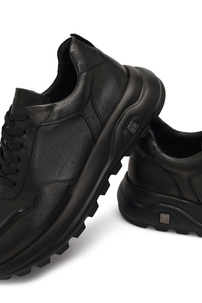 Erkek Siyah Bağcıklı Kalın Tabanlı Deri Sneaker