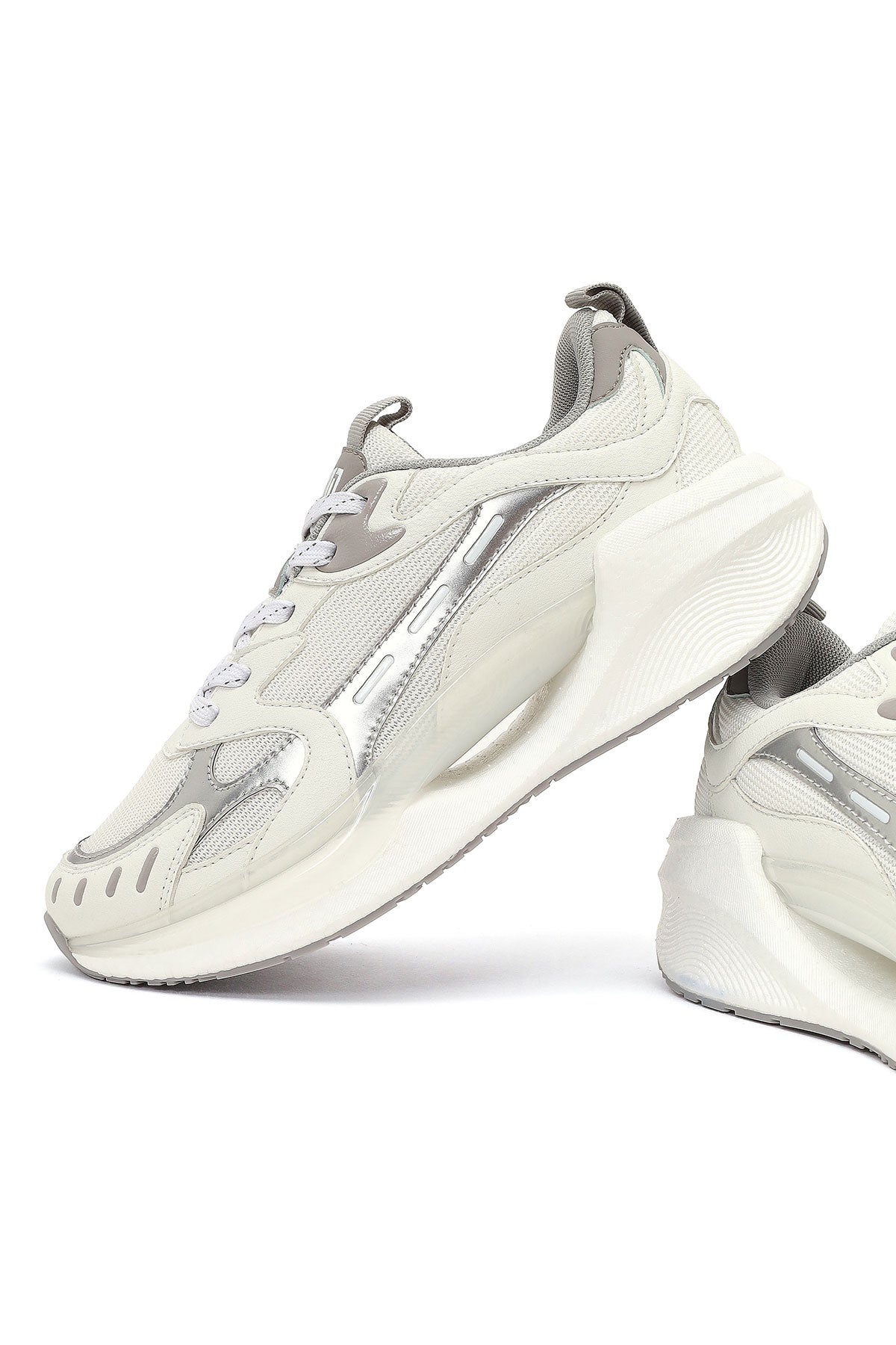 Derimod Studio Kadın Gümüş Bağcıklı Kalın Tabanlı Sneaker