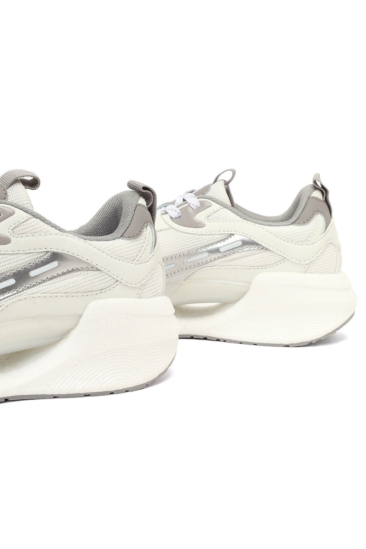 Derimod Studio Kadın Gümüş Bağcıklı Kalın Tabanlı Sneaker