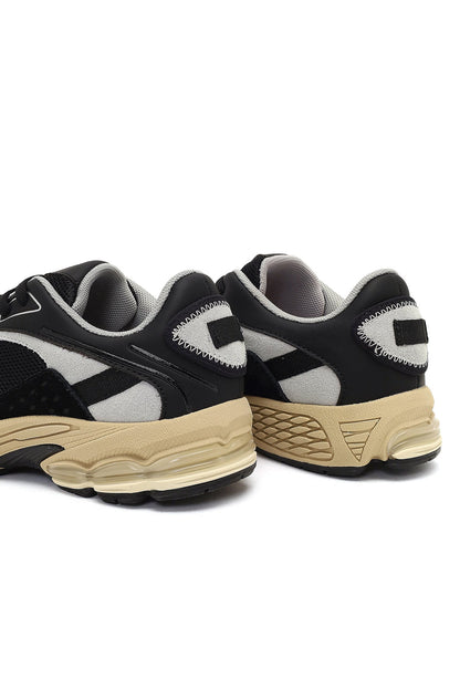 Derimod Studio Kadın Siyah Bağcıklı Kalın Tabanlı Sneaker