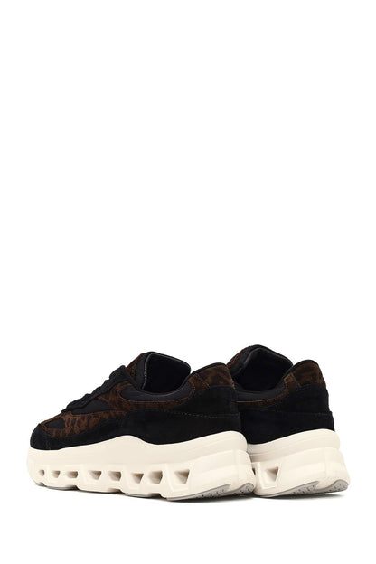 Kadın Siyah Bağcıklı Kalın Tabanlı Deri Sneaker