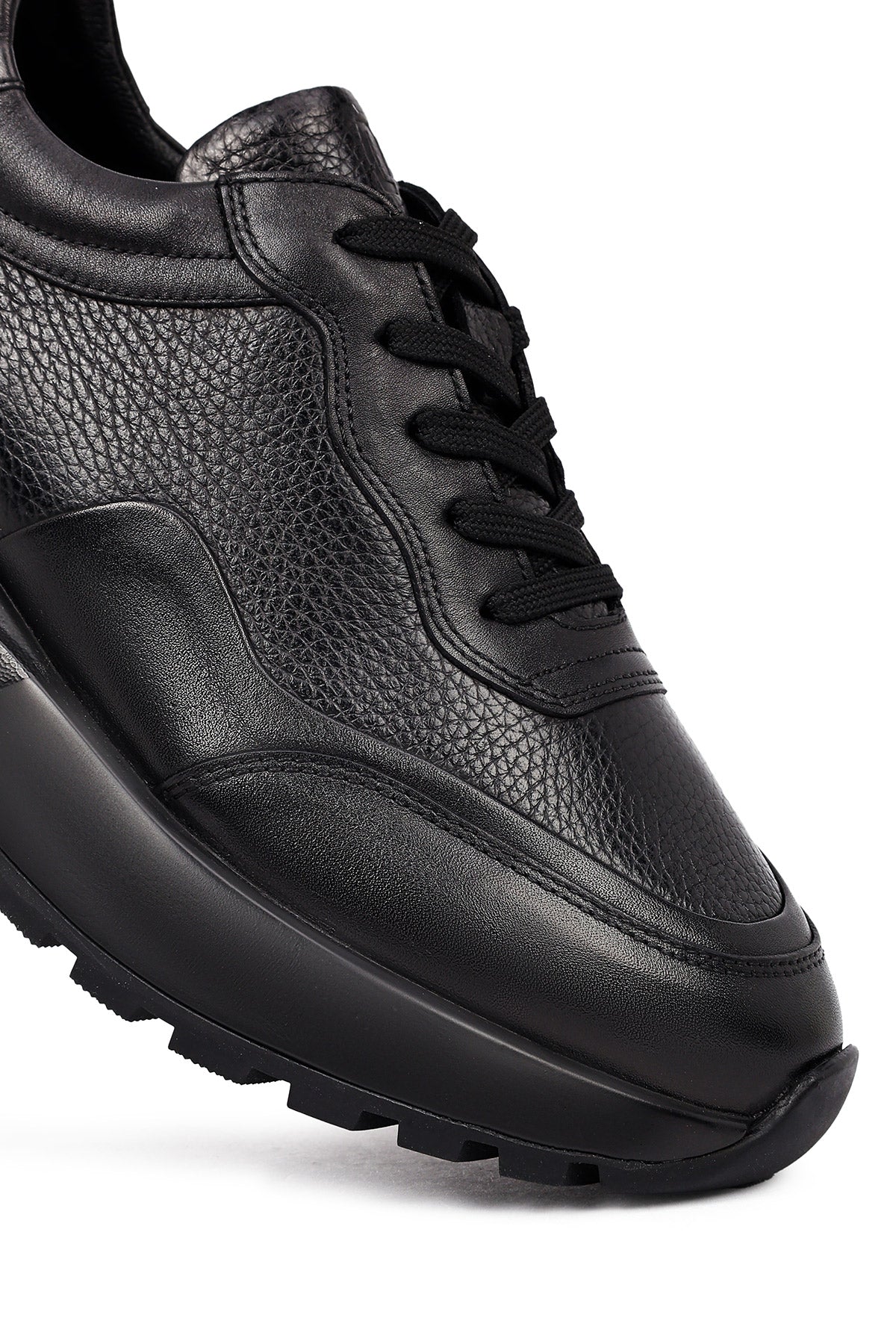 Erkek Siyah Bağcıklı Kalın Tabanlı Deri Sneaker