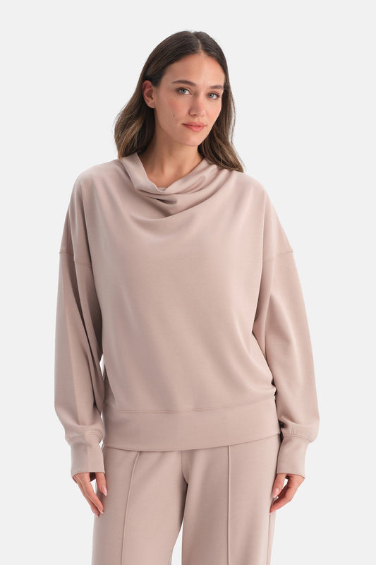 Dökümlü Yaka Sweatshirt
