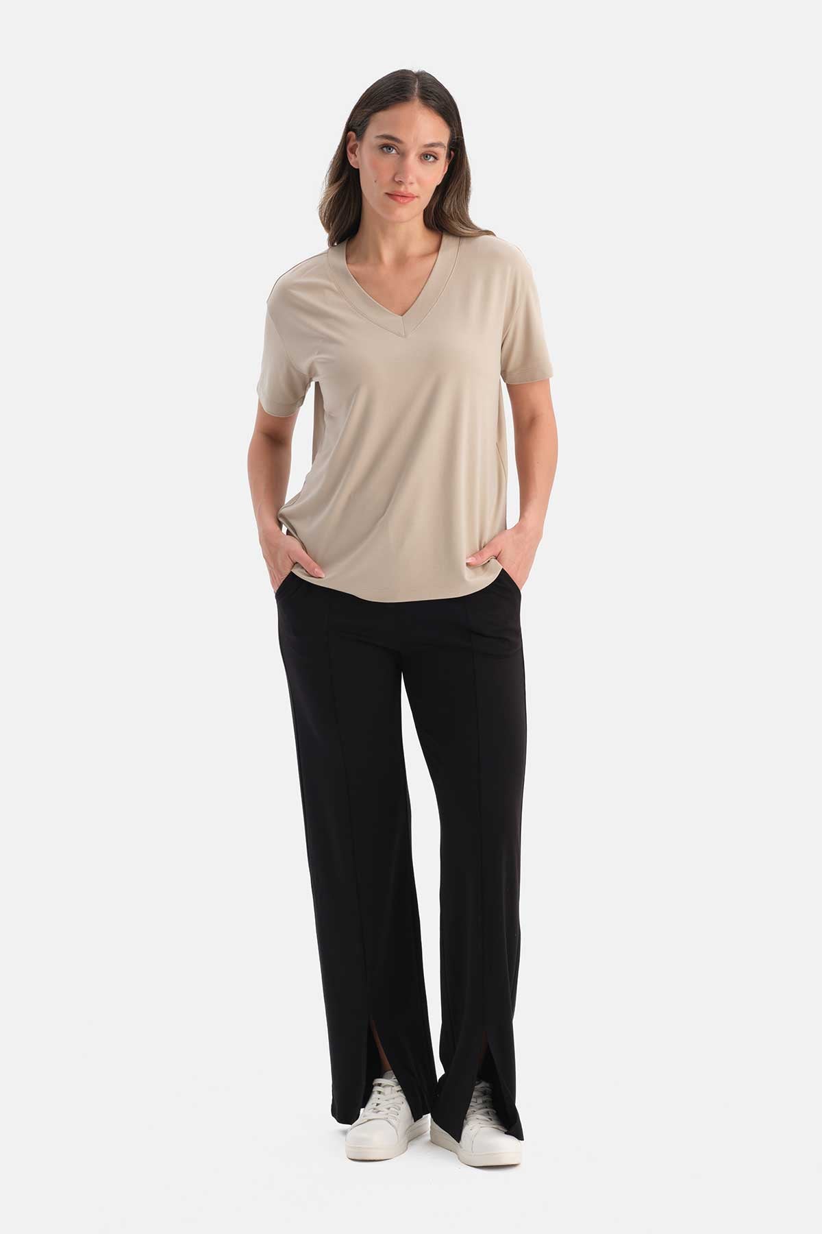 V Yaka Kisa Kollu Tişört