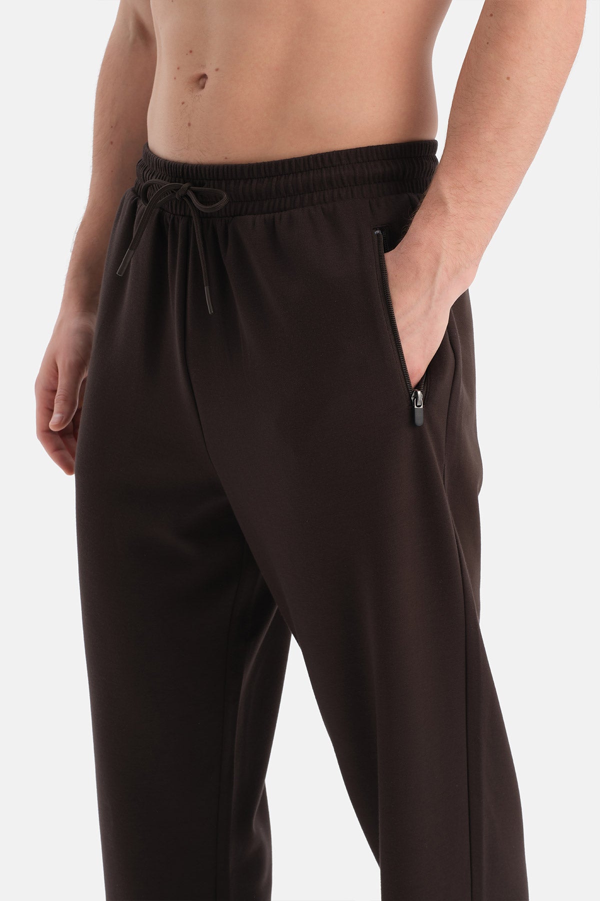 Düz Paça Cepli Modal Pantolon
