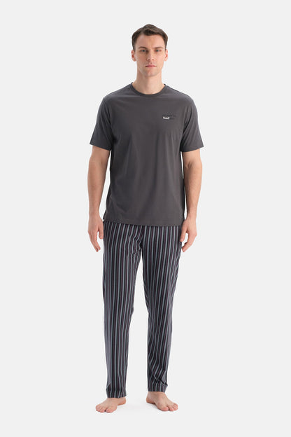 Füme Kısa Kollu Bisiklet Yaka Altı Çizgi Metraj Baskılı Pijama Takımı