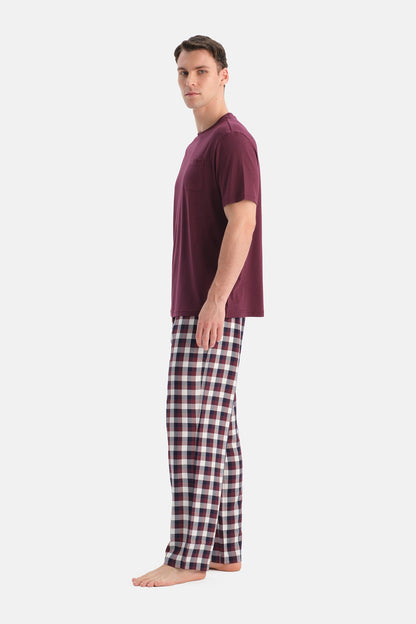 Bordo Kısa Kollu Tişört Ekoseli Pantolon Pijama Takımı