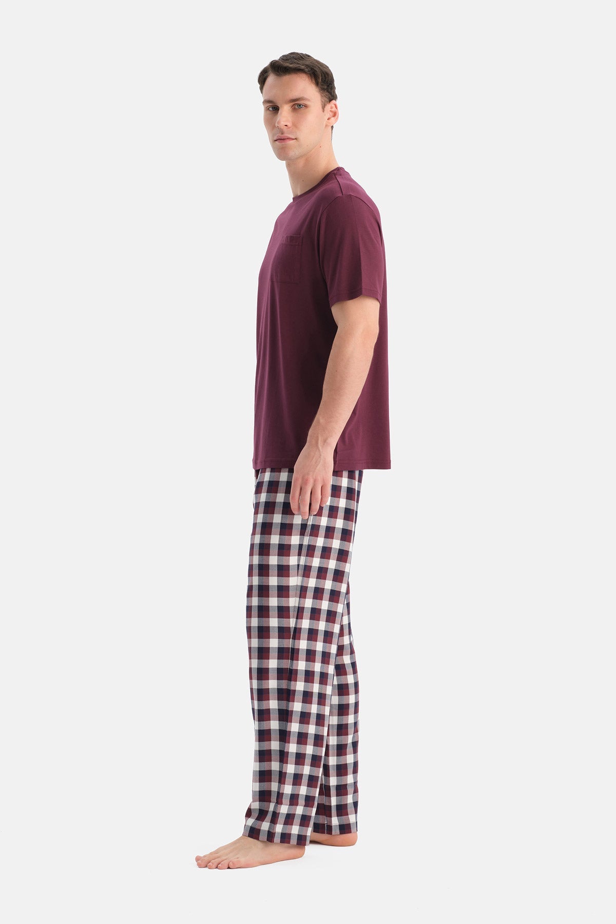 Bordo Kısa Kollu Tişört Ekoseli Pantolon Pijama Takımı