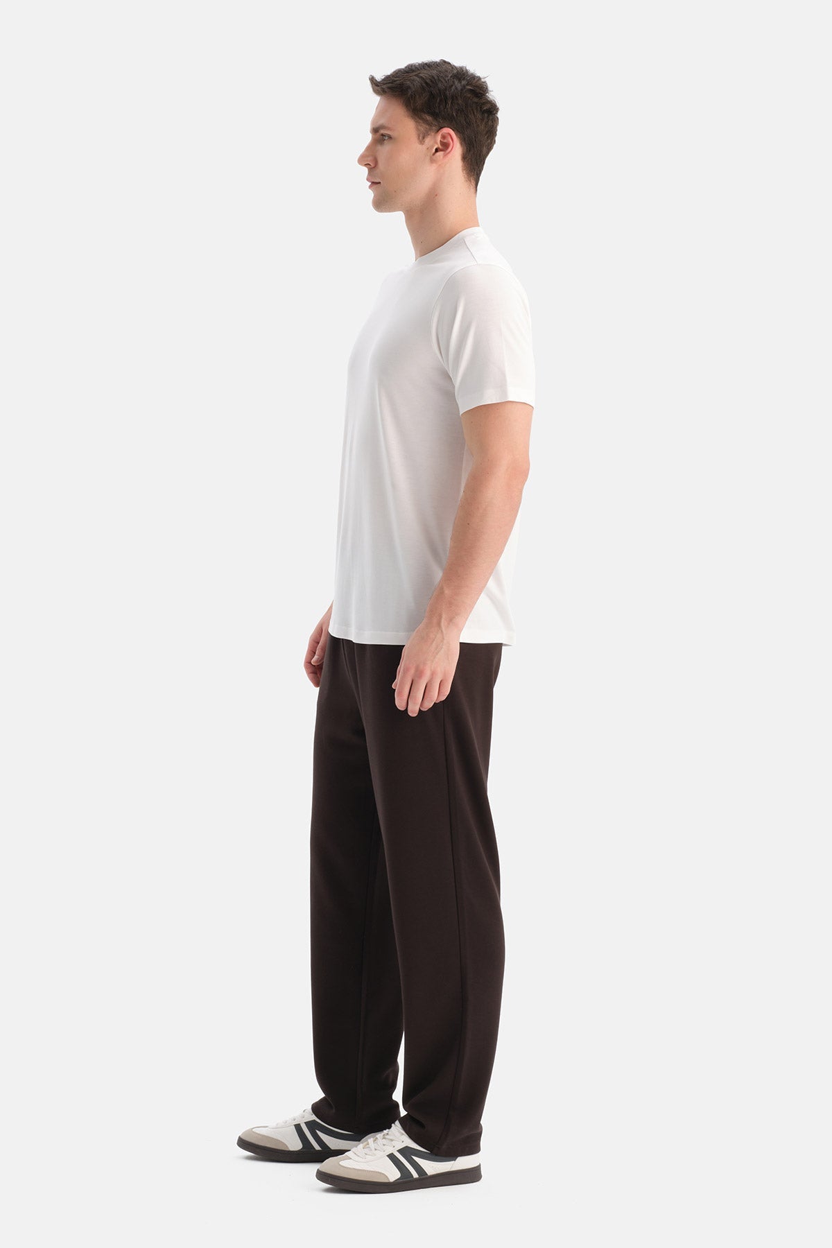 Kisa Kollu Bisiklet Yaka Modal Tişört