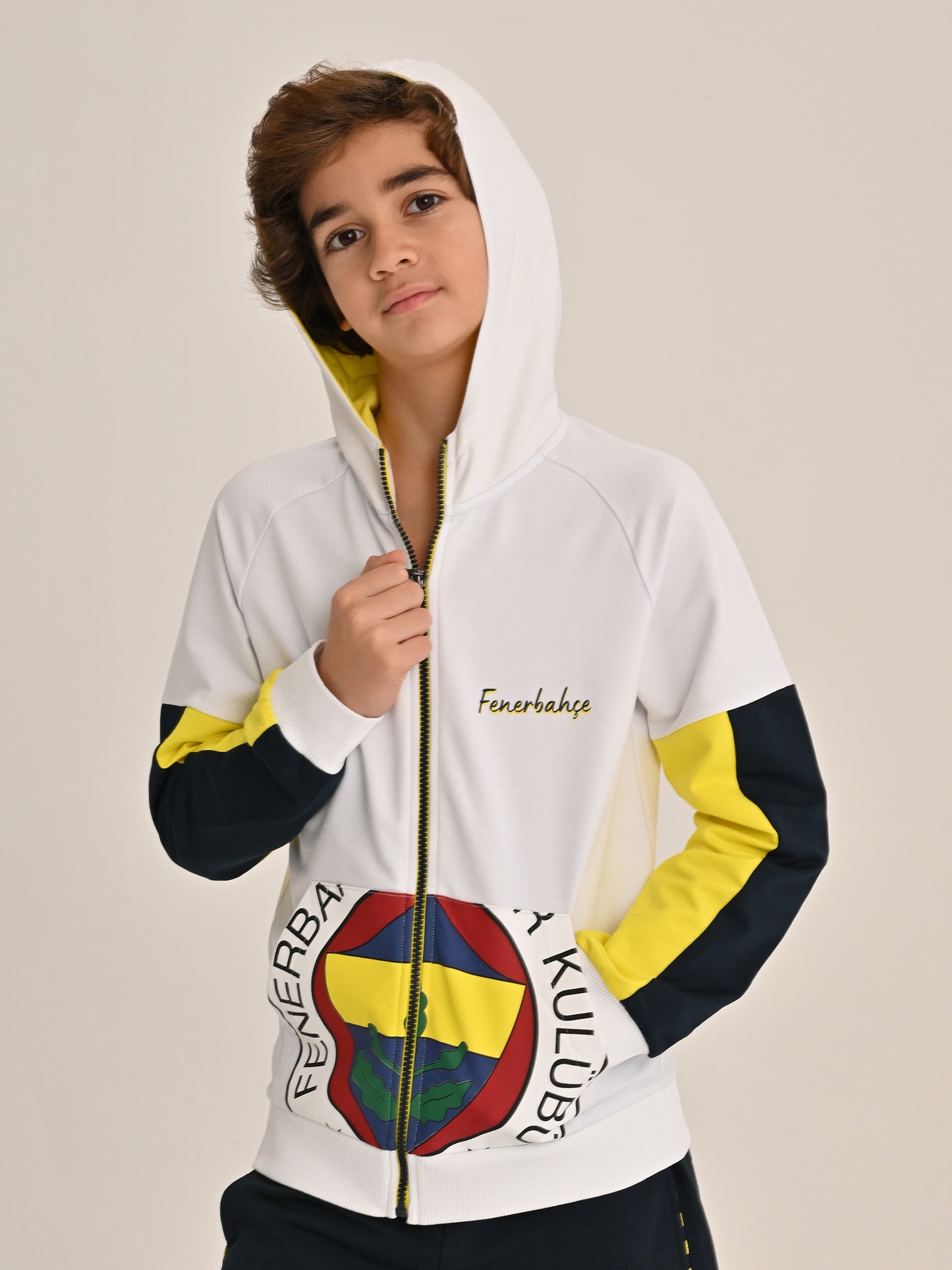 Fenerbahçe Beyaz Tribün Altı Renk Logolu Çocuk Sweatshirt