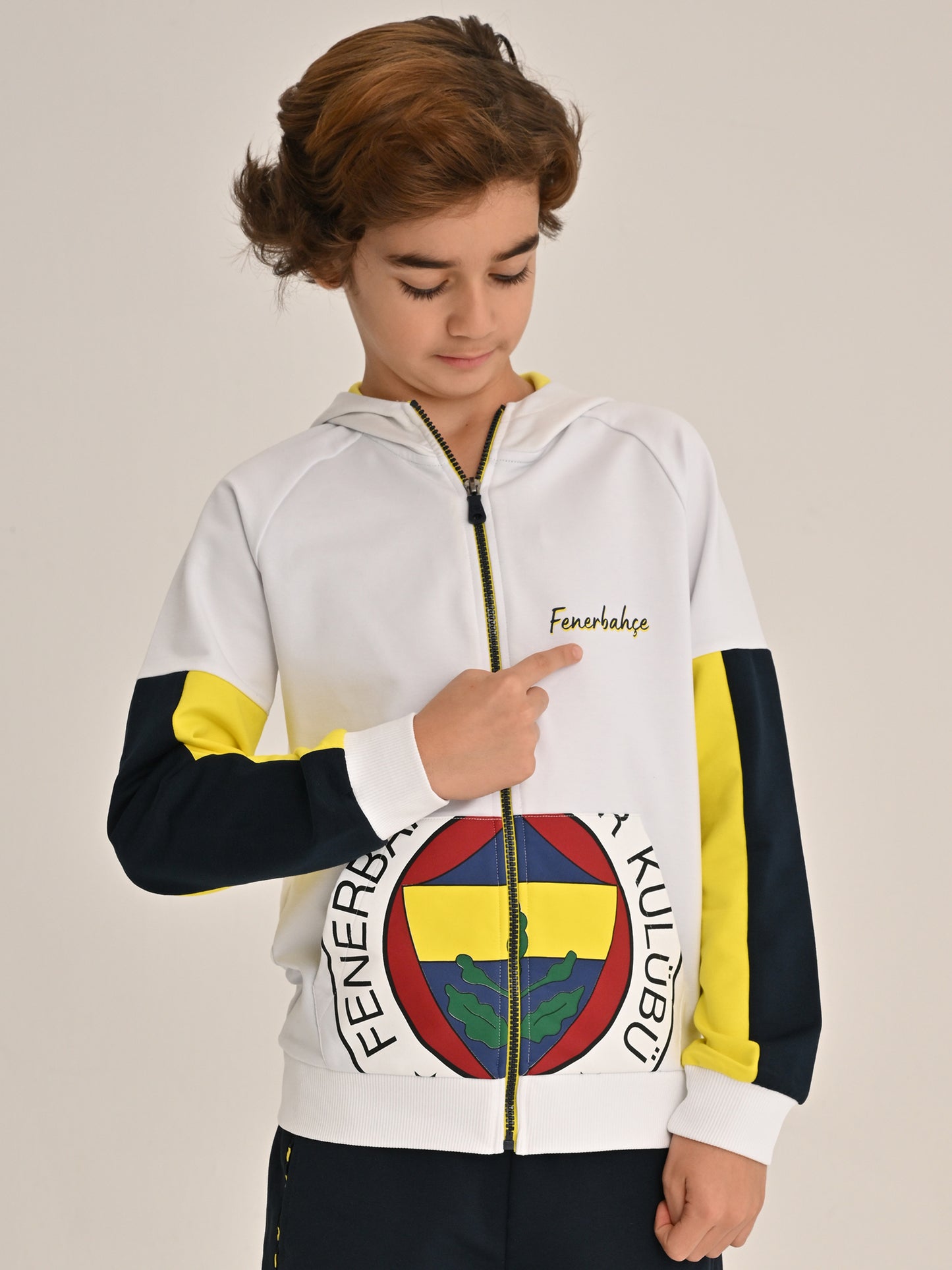 Fenerbahçe Beyaz Tribün Altı Renk Logolu Çocuk Sweatshirt