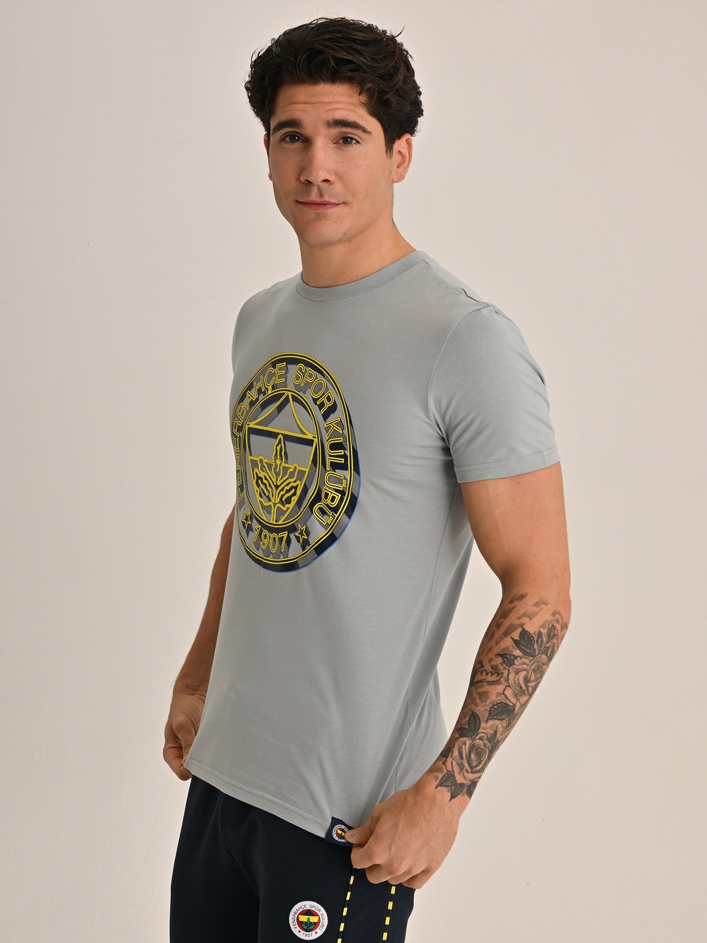 Fenerbahçe Gri Tribün Katmanlı Logo Erkek Tshirt