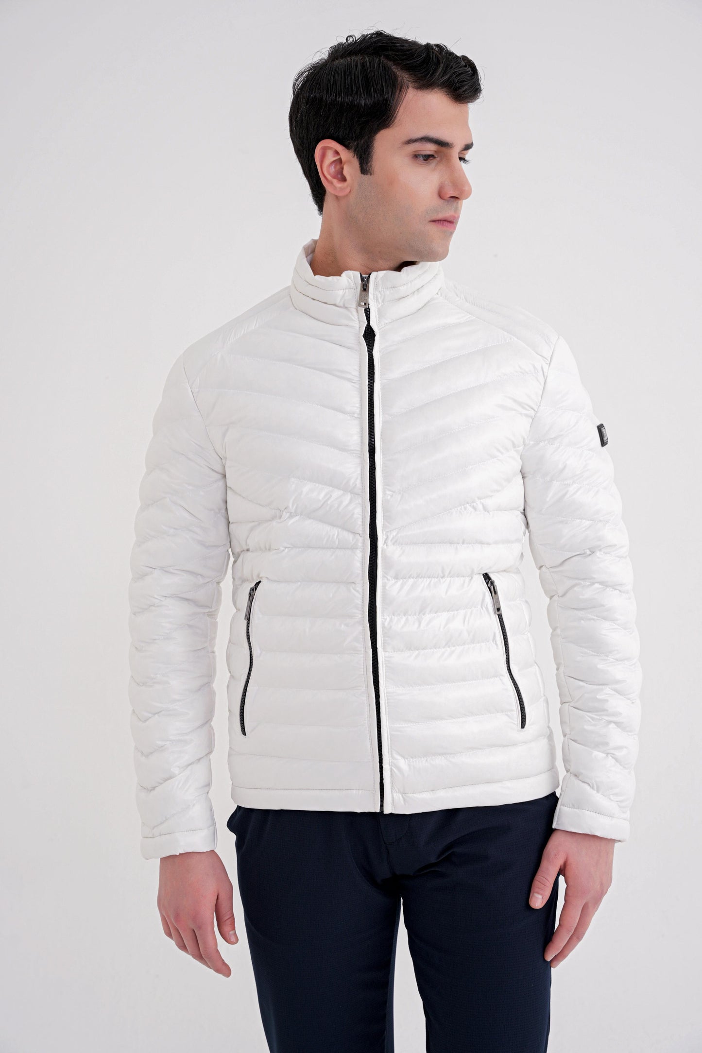 Slim Fit Hakim Yaka Yan Cepli Kaz Tüyü Beyaz Şişme Mont Mt 176