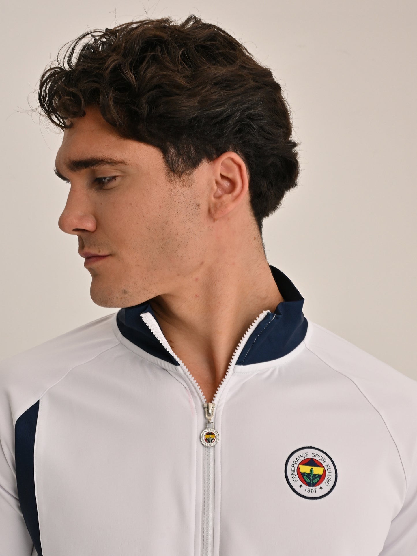 Fenerbahçe Beyaz Tribün Sarı Lacivert Şeritli Erkek Sweatshirt