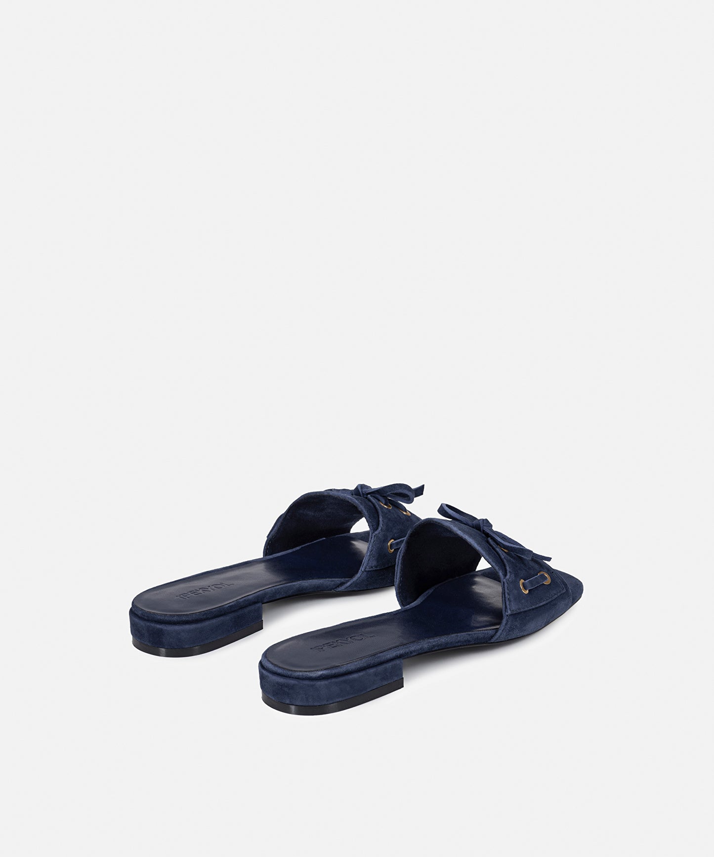 Fiyonklu Süet Deri Terlik