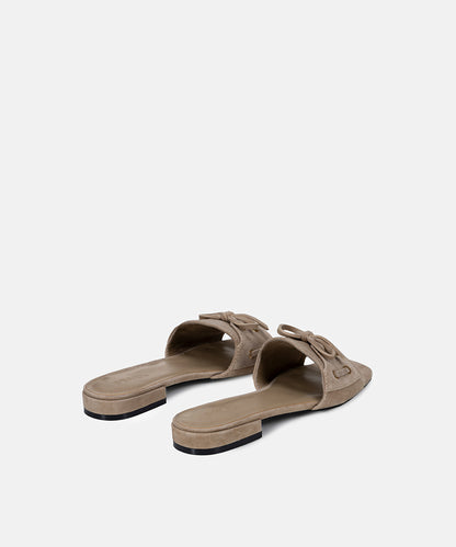 Fiyonklu Süet Deri Terlik