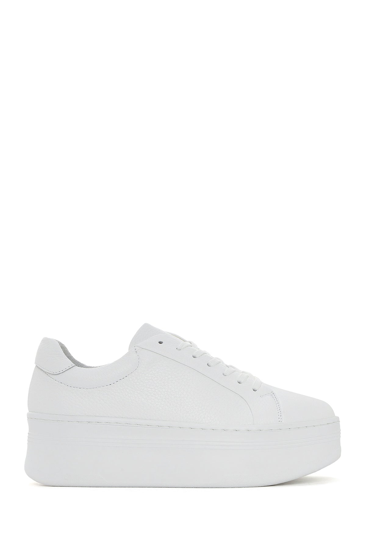 Kadın Beyaz Bağcıklı Kalın Tabanlı Deri Sneaker