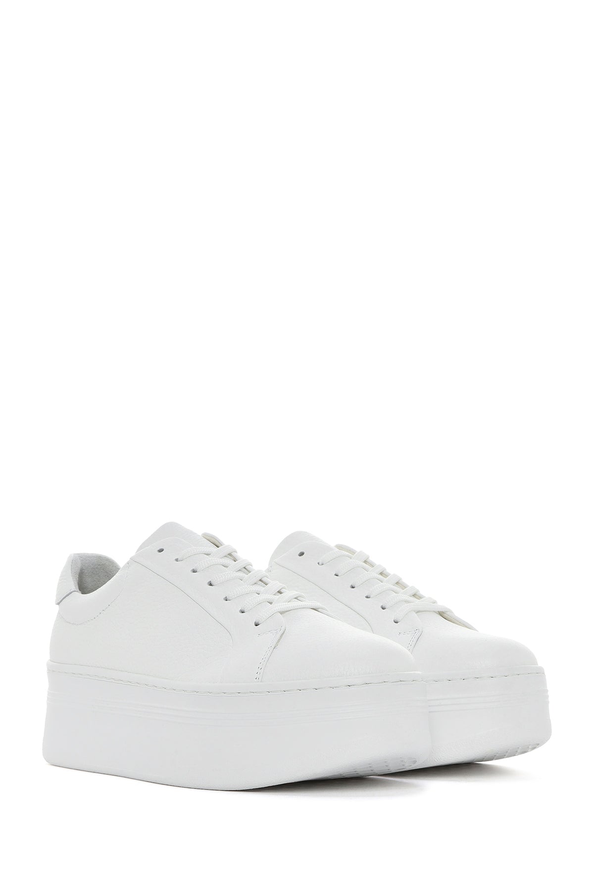 Kadın Beyaz Bağcıklı Kalın Tabanlı Deri Sneaker