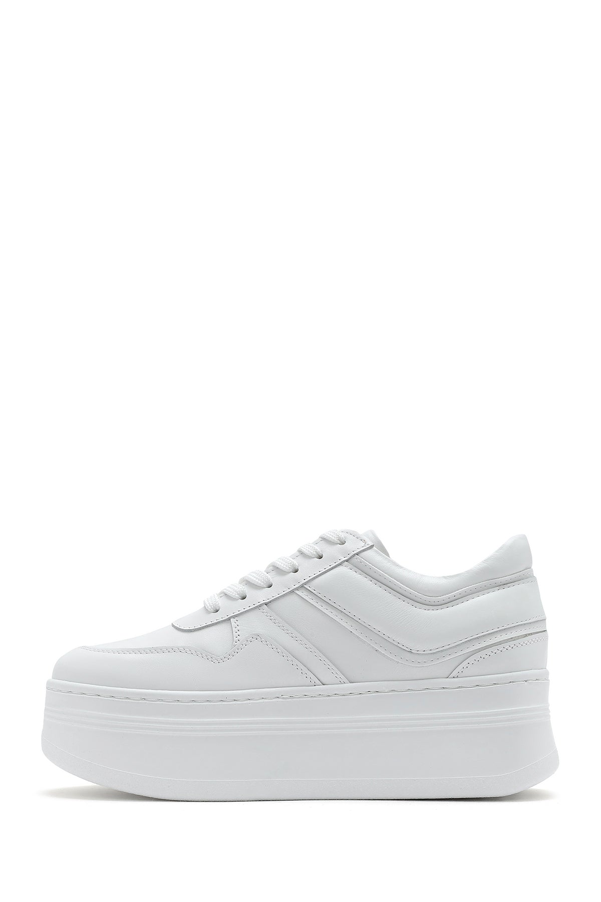 Kadın Beyaz Bağcıklı Kalın Tabanlı Deri Sneaker