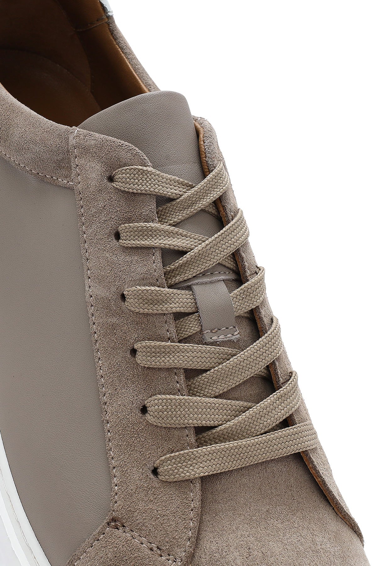 Erkek Bej Bağcıklı Kalın Tabanlı Deri Sneaker