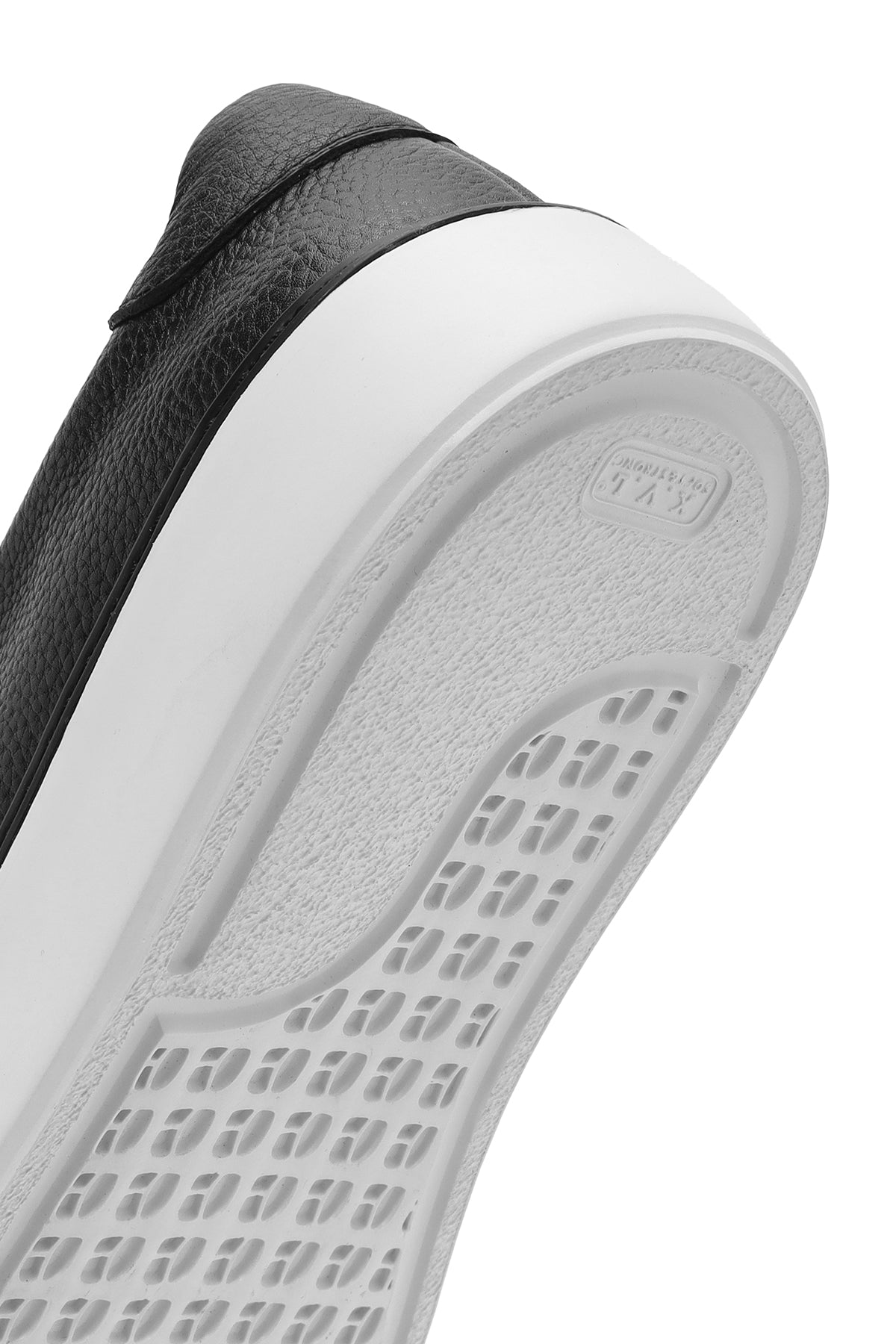 Erkek Siyah Bağcıklı Kalın Tabanlı Deri Sneaker