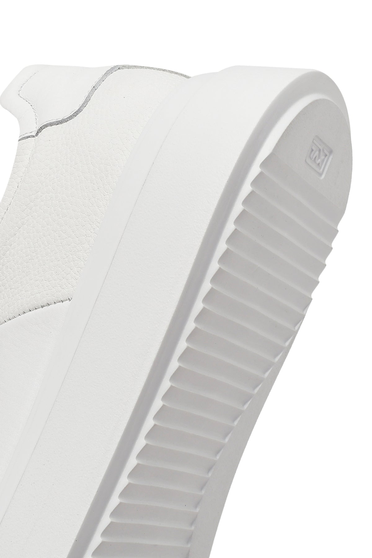 Erkek Beyaz Bağcıklı Kalın Tabanlı Deri Sneaker