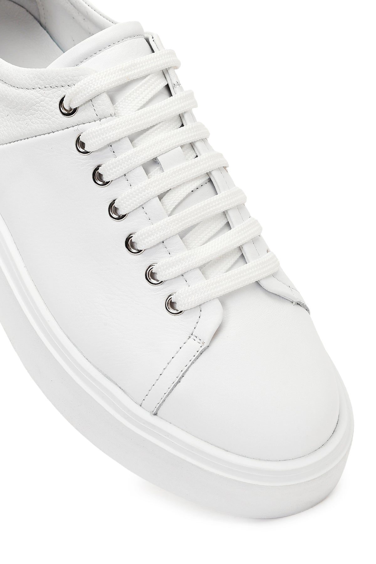 Erkek Beyaz Bağcıklı Kalın Tabanlı Deri Sneaker