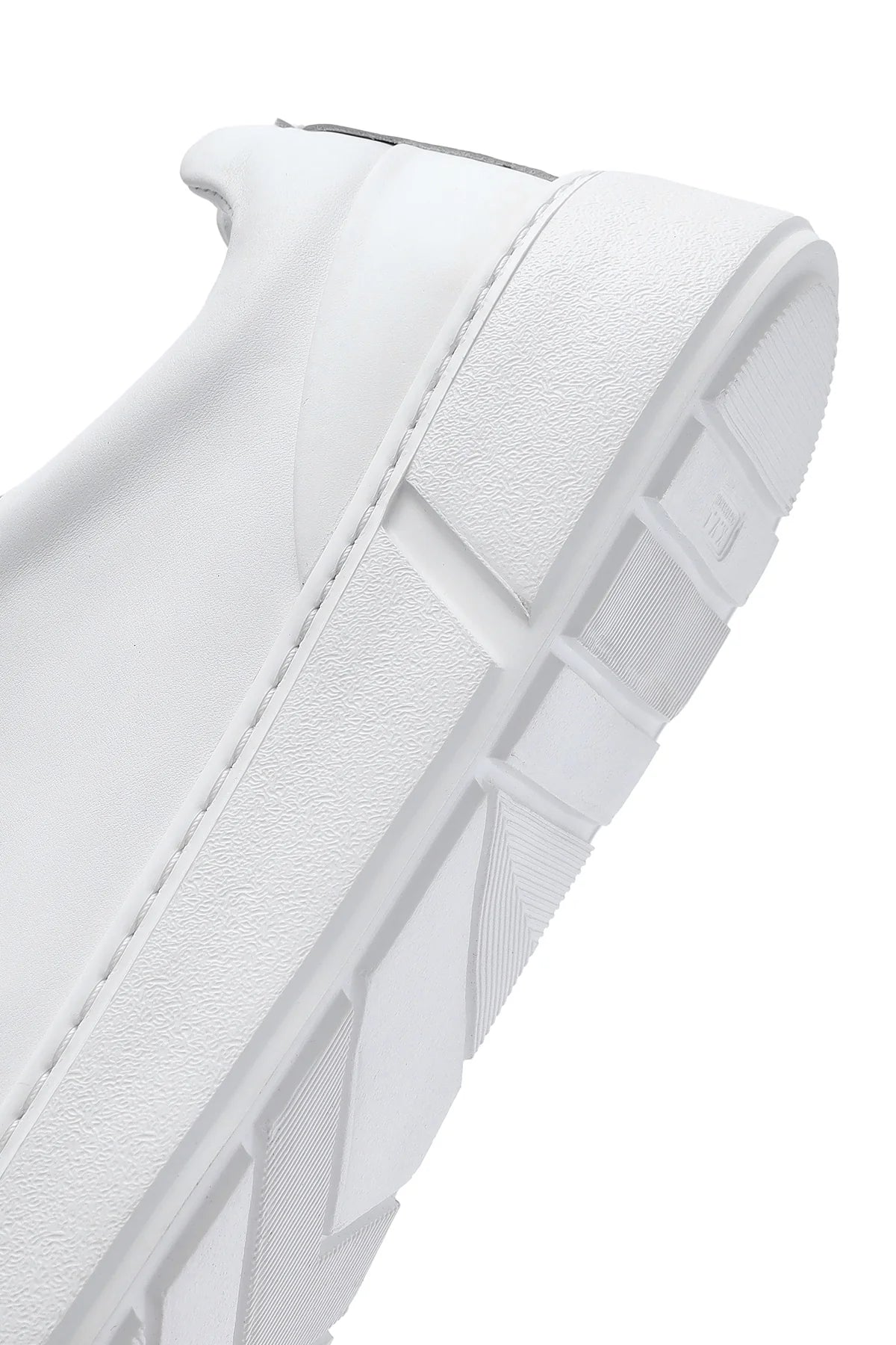 Erkek Beyaz Bağcıklı Kalın Tabanlı Deri Sneaker
