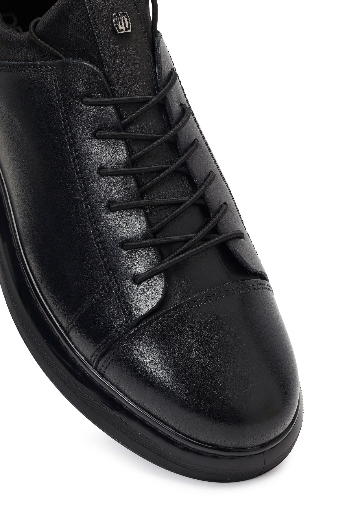 Erkek Siyah Bağcıklı Kalın Tabanlı Deri Sneaker