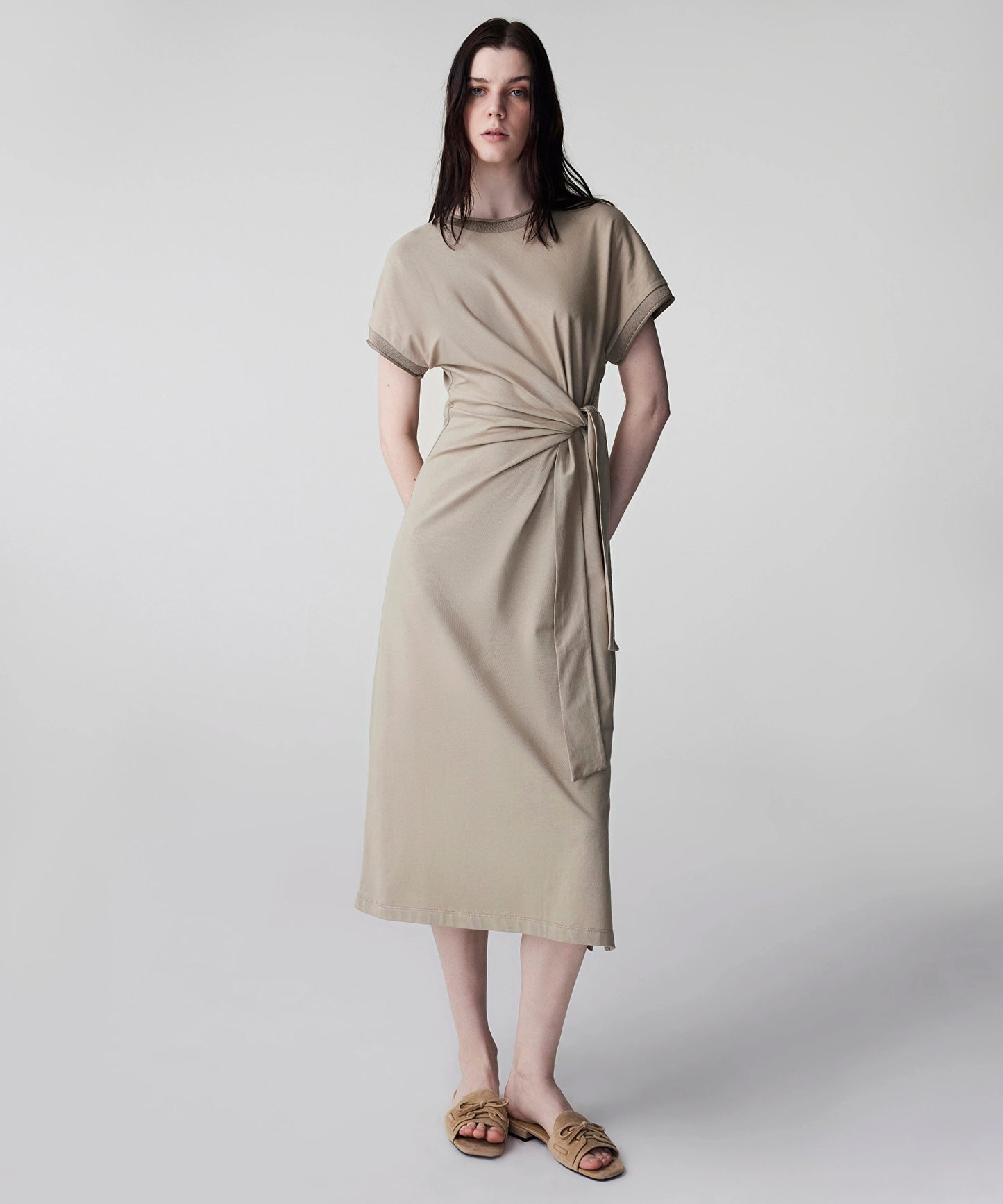 Belden Bağlamalı Elbise