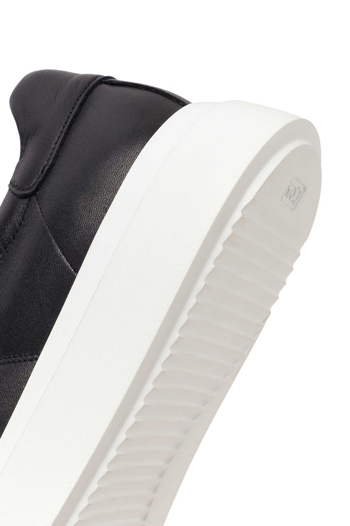 Erkek Siyah Bağcıklı Kalın Tabanlı Deri Sneaker