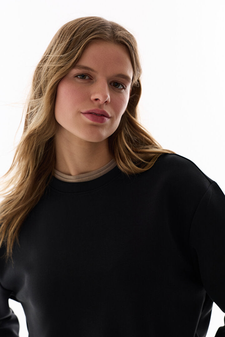 Siyah Bisiklet Yaka Oversize Modal Sweatshirt