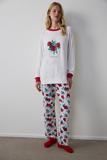 Kırık Beyaz Best Season Yeni Yıl Baskılı Termal Etkili Pijama Üstü