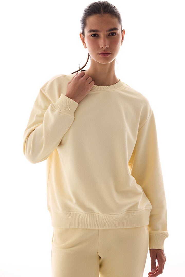 Ekru Bisiklet Yaka Regular Kesim Pamuklu Sweatshirt