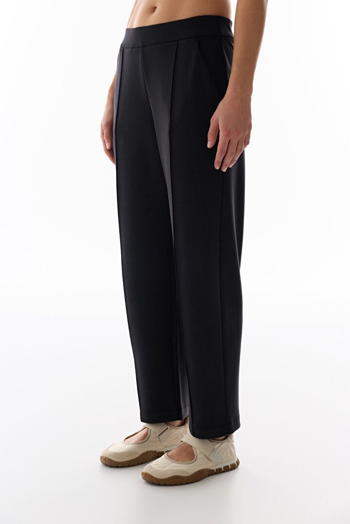 Siyah Regular Clean Modal Pantolon