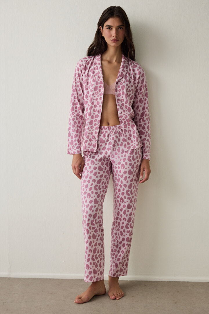 Pembe Leopar Desenli Uzun Kollu Düğmeli Gömlek Yaka Pamuklu Pijama Takımı