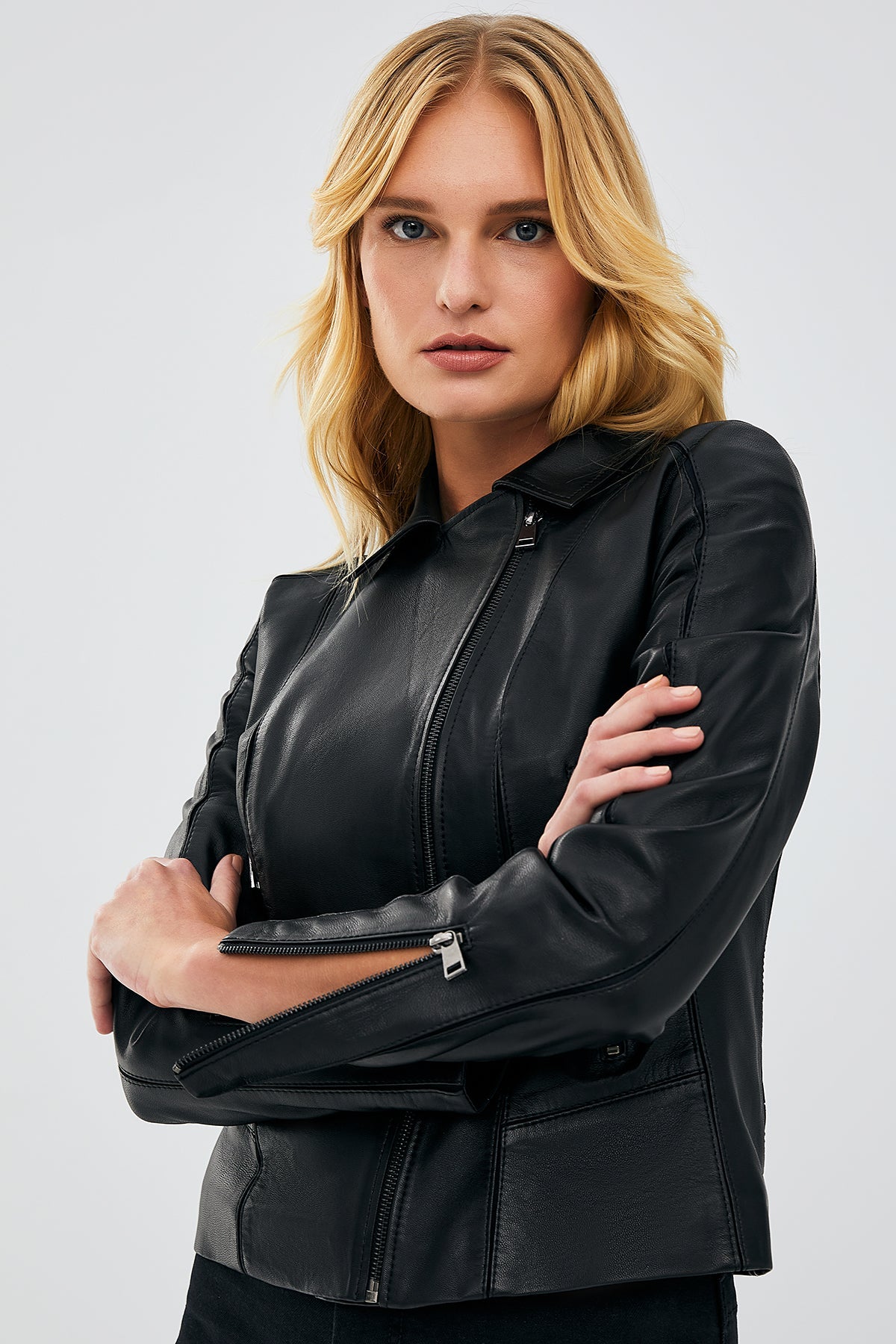 Kiara Kadın Siyah Slim-fit Biker Deri Ceket
