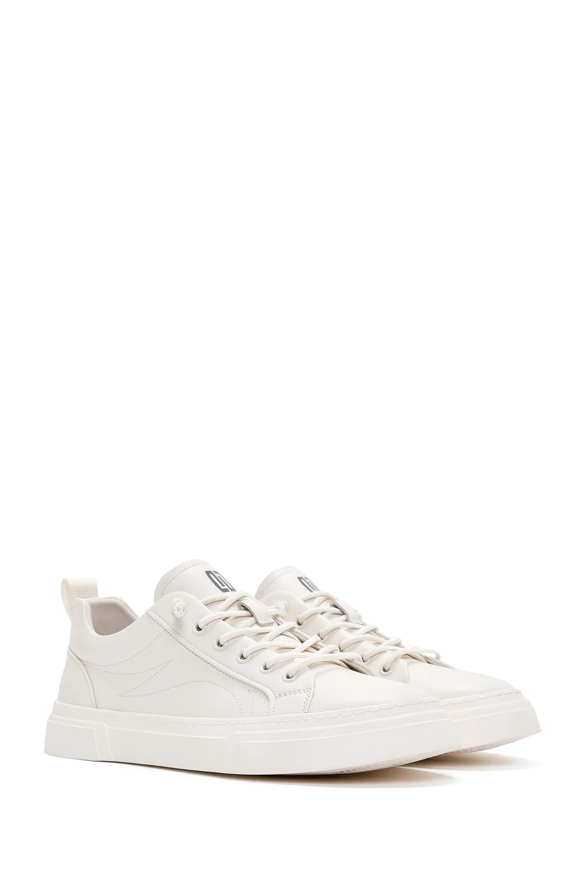 Erkek Beyaz Bağcıklı Kalın Tabanlı Deri Sneaker