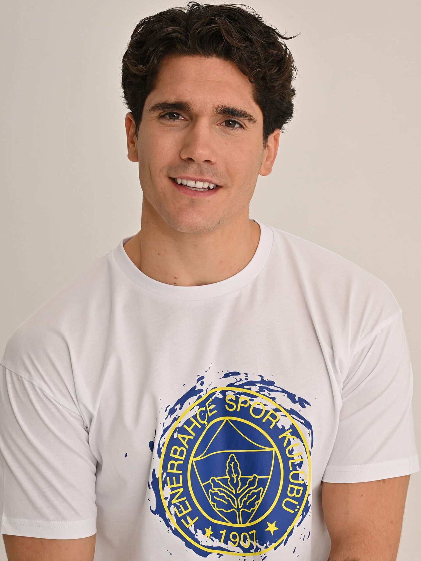 Fenerbahçe Beyaz Tribün Fırça Detaylı Logolu Erkek Oversize Tshirt