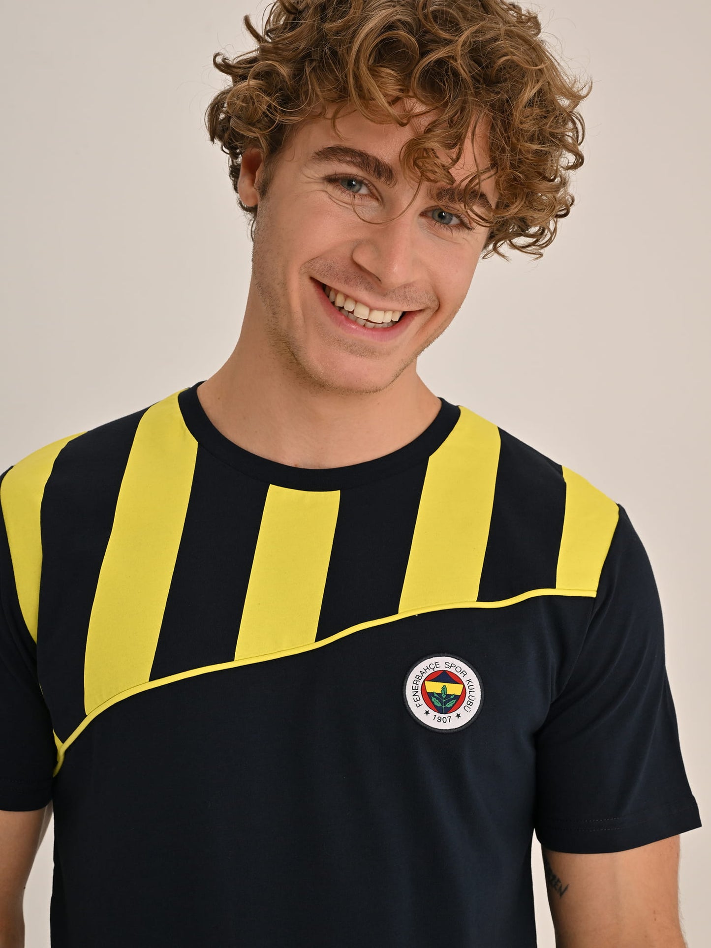 Fenerbahçe Lacivert Tribün Çubuk Bloklı Erkek Tshirt