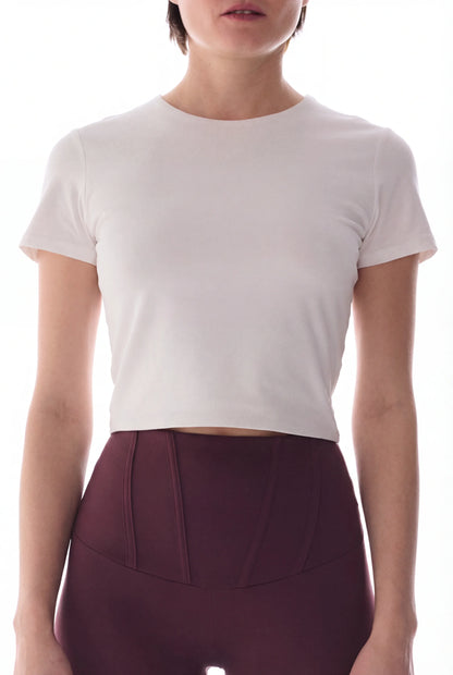 Kırık Beyaz Clean Yaka Tişört